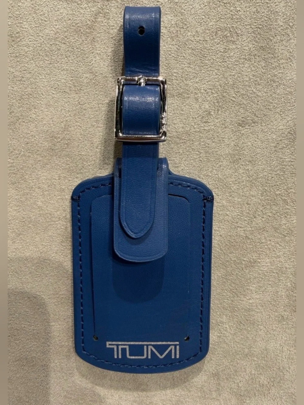 NEW Tumi 3.625” x 2.25” Leather Luggage Name Tag w/ Buckle - NAVY BLUE